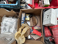 Divers installatiemateriaal - afbeelding 9 van  26