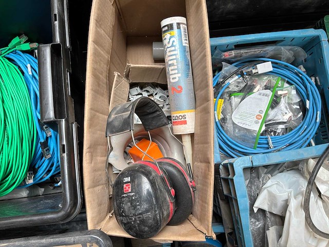 Divers installatiemateriaal - afbeelding 17 van  26