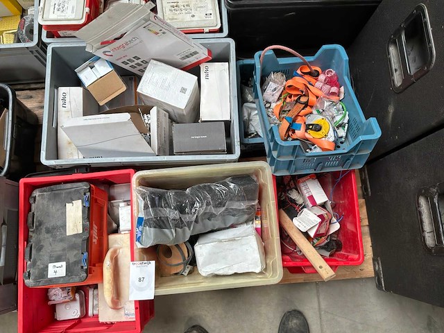 Divers installatiemateriaal - afbeelding 12 van  26