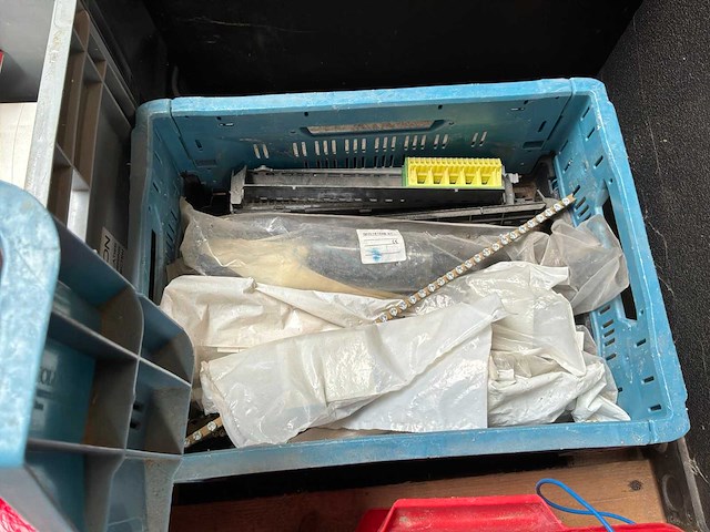 Divers installatiemateriaal - afbeelding 22 van  26