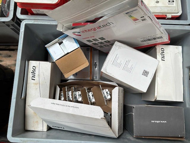 Divers installatiemateriaal - afbeelding 25 van  26