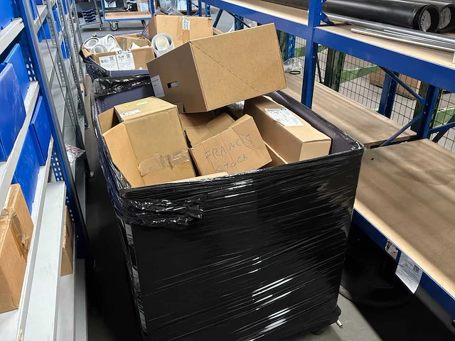 Divers installatiemateriaal - afbeelding 15 van  17