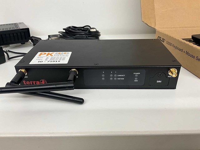 Divers it materiaal - afbeelding 6 van  26