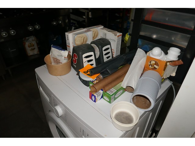 Divers items - afbeelding 2 van  3