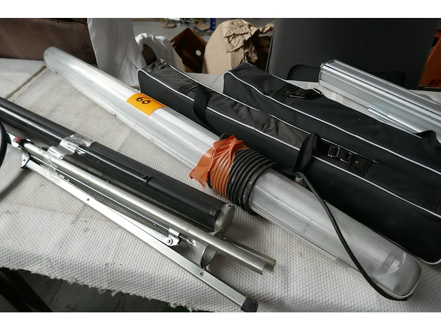 Divers items - afbeelding 2 van  3