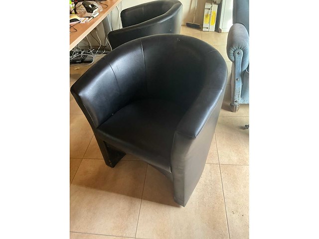 Divers kantoormeubilair - afbeelding 8 van  22