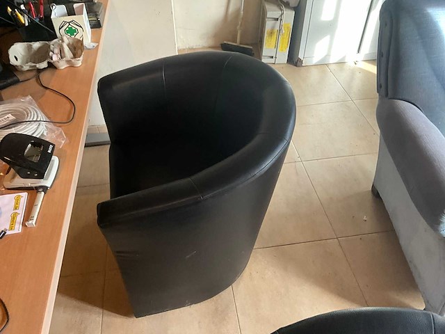 Divers kantoormeubilair - afbeelding 10 van  22