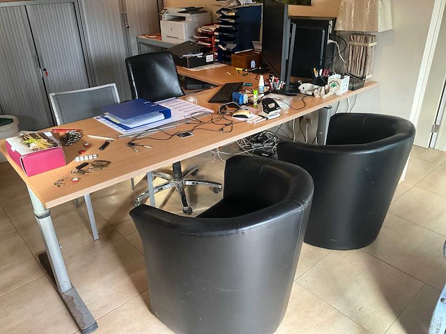 Divers kantoormeubilair - afbeelding 1 van  22