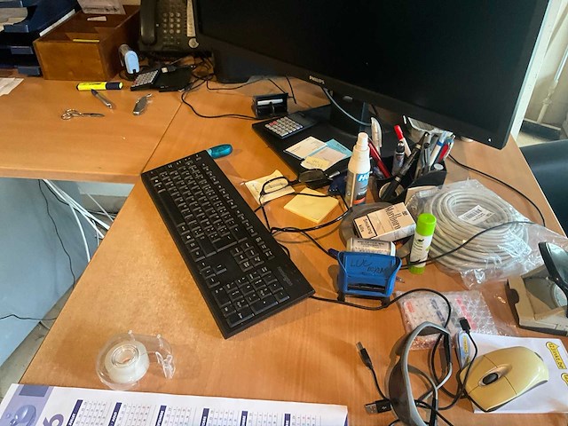 Divers kantoormeubilair - afbeelding 13 van  22