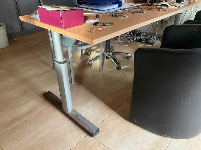 Divers kantoormeubilair - afbeelding 12 van  22
