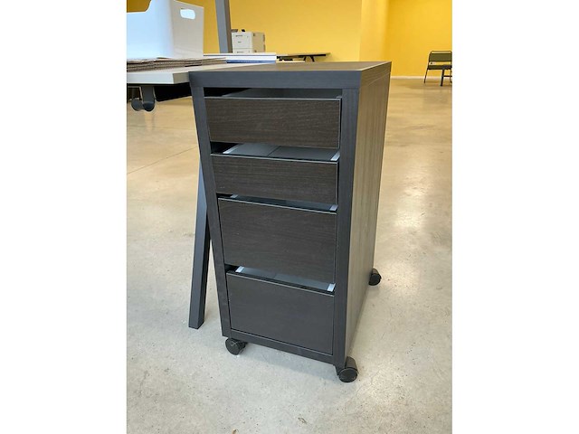 Divers kantoormeubilair - afbeelding 5 van  18