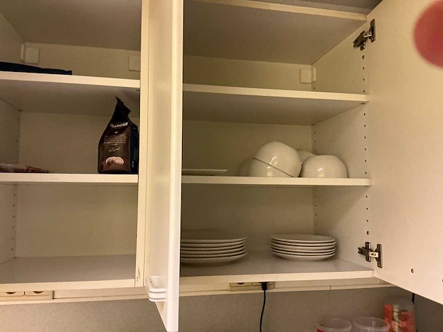 Divers kantoormeubilair - afbeelding 9 van  18