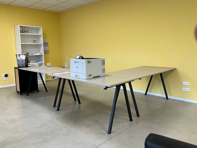 Divers kantoormeubilair - afbeelding 1 van  18