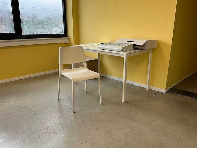 Divers kantoormeubilair - afbeelding 12 van  18