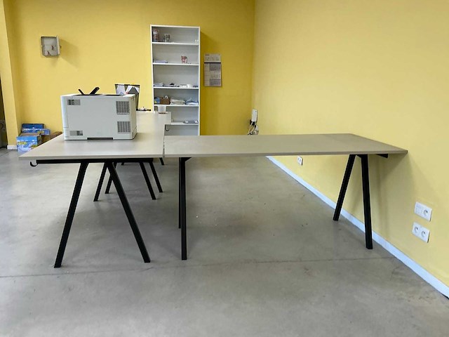 Divers kantoormeubilair - afbeelding 16 van  18