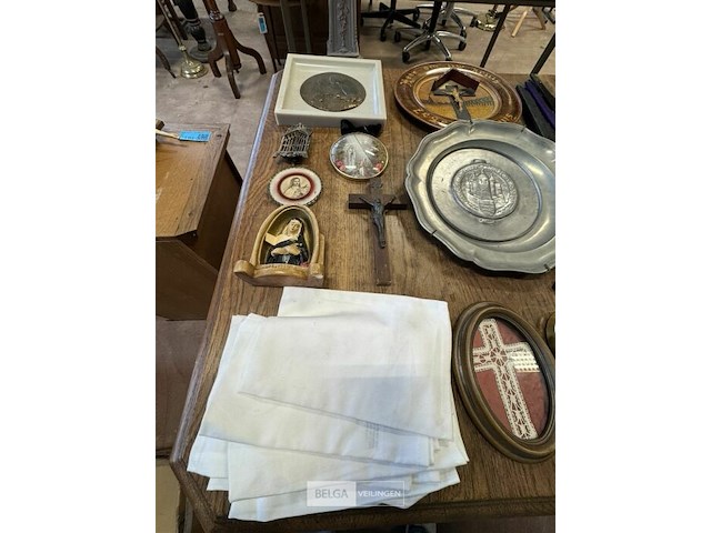 Divers kerkelijke artikelen - afbeelding 3 van  5