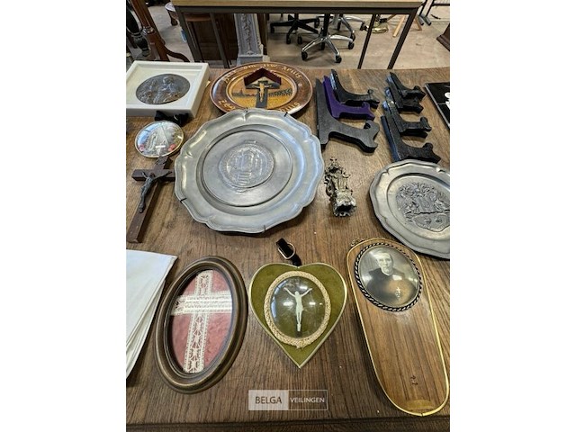 Divers kerkelijke artikelen - afbeelding 4 van  5