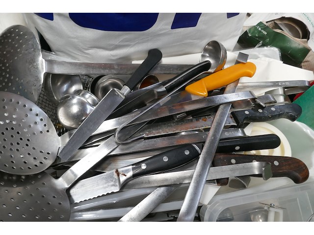 Divers keuken materiaal - afbeelding 3 van  5