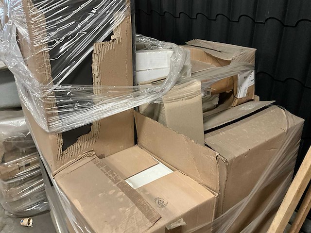 Divers keuken/badkamermeubilair - afbeelding 1 van  16