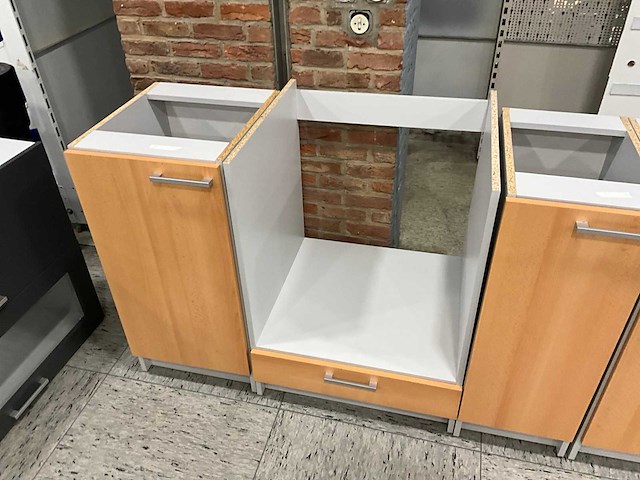 Divers keukenmeubilair - afbeelding 2 van  7