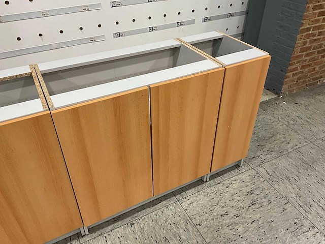 Divers keukenmeubilair - afbeelding 4 van  7