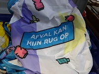 Divers kuismateriaal - afbeelding 5 van  10