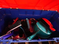 Divers kuismateriaal - afbeelding 7 van  10