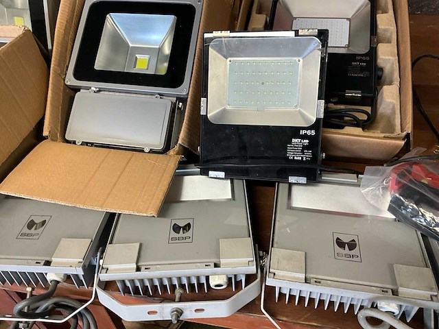 Divers lot led verstralers - afbeelding 8 van  13
