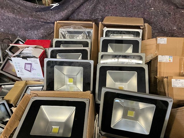 Divers lot led verstralers - afbeelding 11 van  13