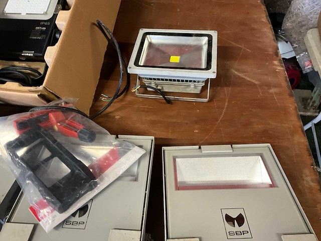 Divers lot led verstralers - afbeelding 7 van  13