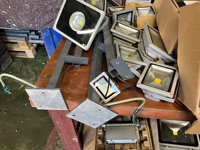 Divers lot led verstralers - afbeelding 10 van  10