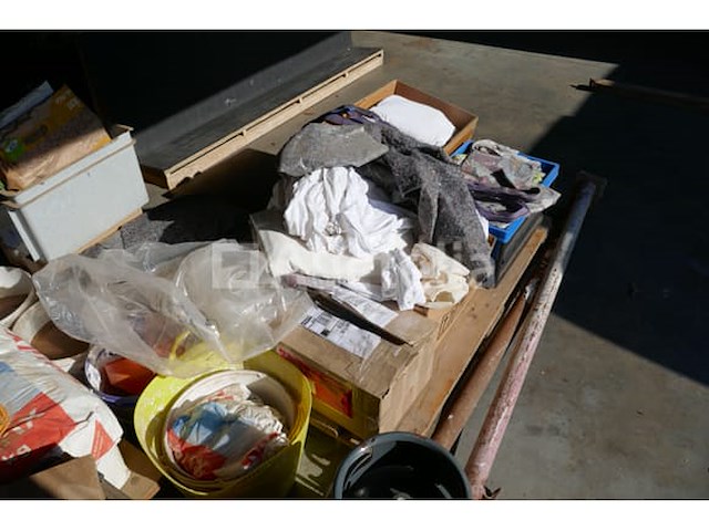 Divers materiaal - afbeelding 9 van  9