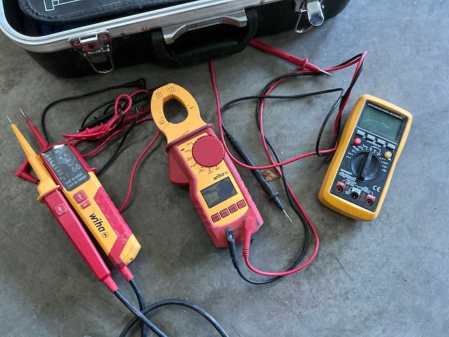 Divers meetapparatuur (3x) - afbeelding 1 van  5