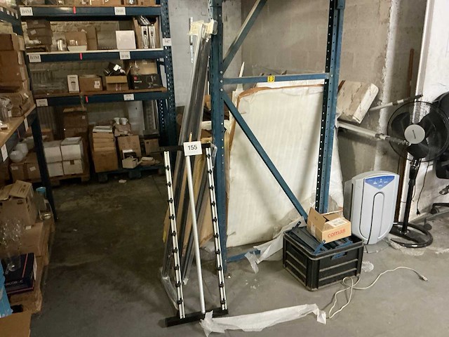 Divers meubilair en toebehoren - afbeelding 1 van  9