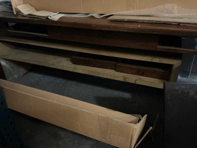 Divers meubilair en toebehoren - afbeelding 7 van  9