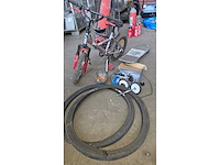 Divers pièces de vélo - afbeelding 1 van  5