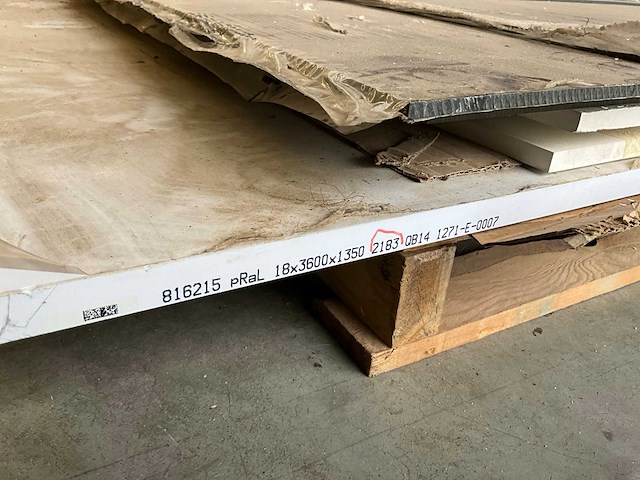 Divers plaatmateriaal - afbeelding 12 van  16