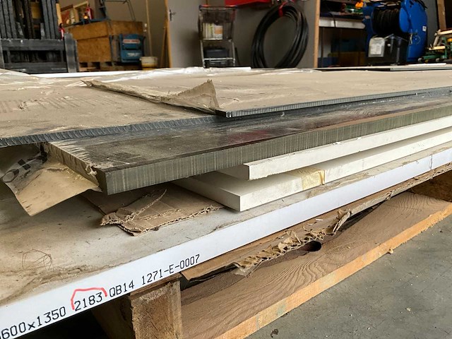 Divers plaatmateriaal - afbeelding 13 van  16