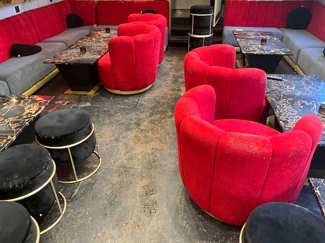 Divers restaurantmeubilair - afbeelding 1 van  11