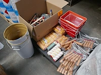 Divers schildermateriaal