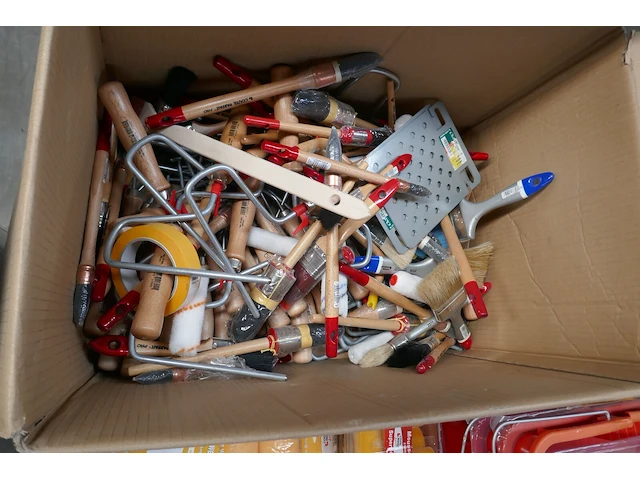 Divers schildermateriaal - afbeelding 2 van  5