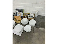 Divers servies en keukenbenodigdheden - afbeelding 3 van  5