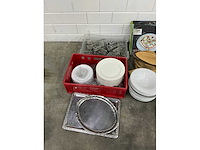 Divers servies en keukenbenodigdheden - afbeelding 5 van  5