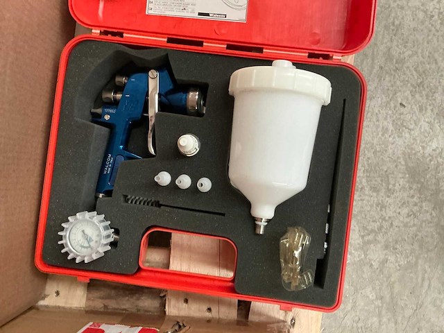 Divers spuitgereedschap - afbeelding 6 van  8