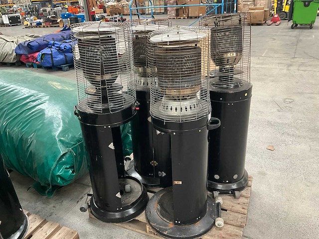 Divers terrasverwarming (4x) - afbeelding 1 van  11