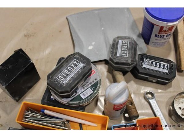 Divers toebehoren en verbruiksmateriaal (boren, gatenzagen, tape, bevestigingsmateriaal, pbm) – diverse merken - afbeelding 3 van  3