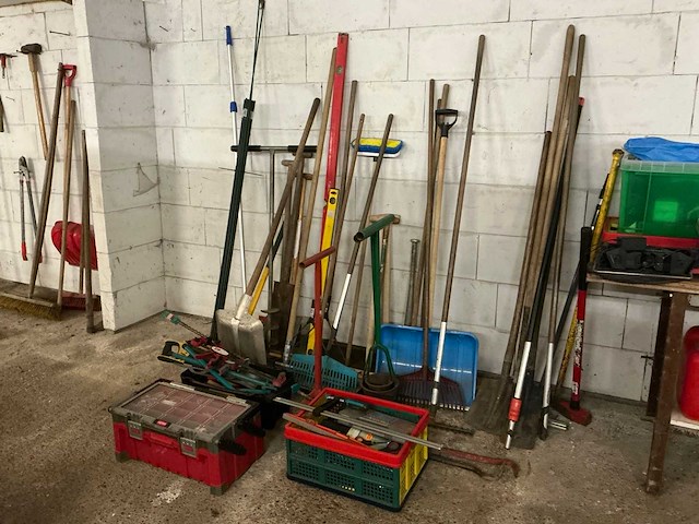 Divers tuingereedschap - afbeelding 1 van  8
