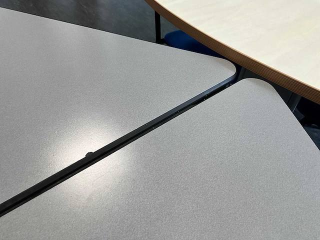 Divers vergadermeubilair - afbeelding 3 van  21