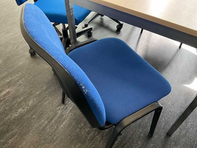 Divers vergadermeubilair - afbeelding 9 van  21