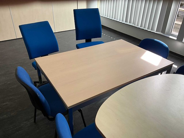 Divers vergadermeubilair - afbeelding 14 van  21